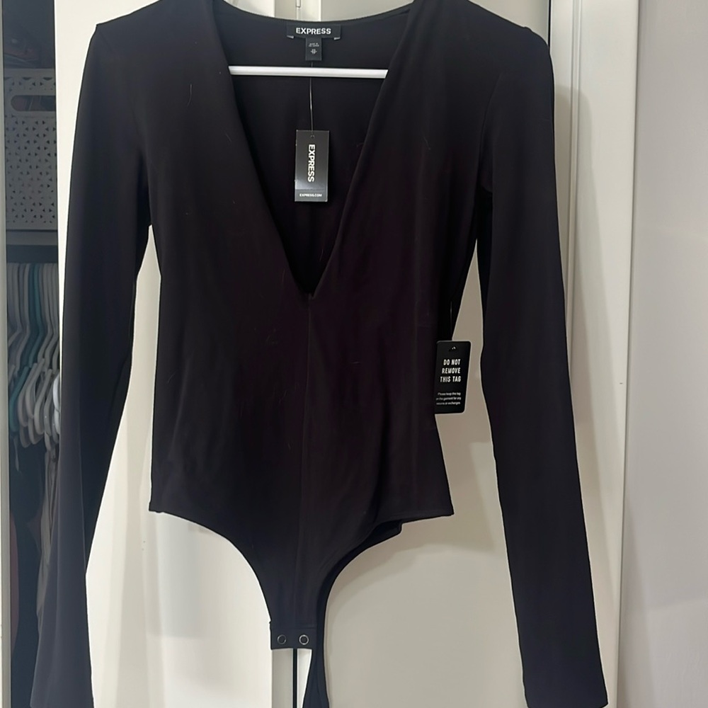 Express long sleeve plunge black bodysuit size XS
